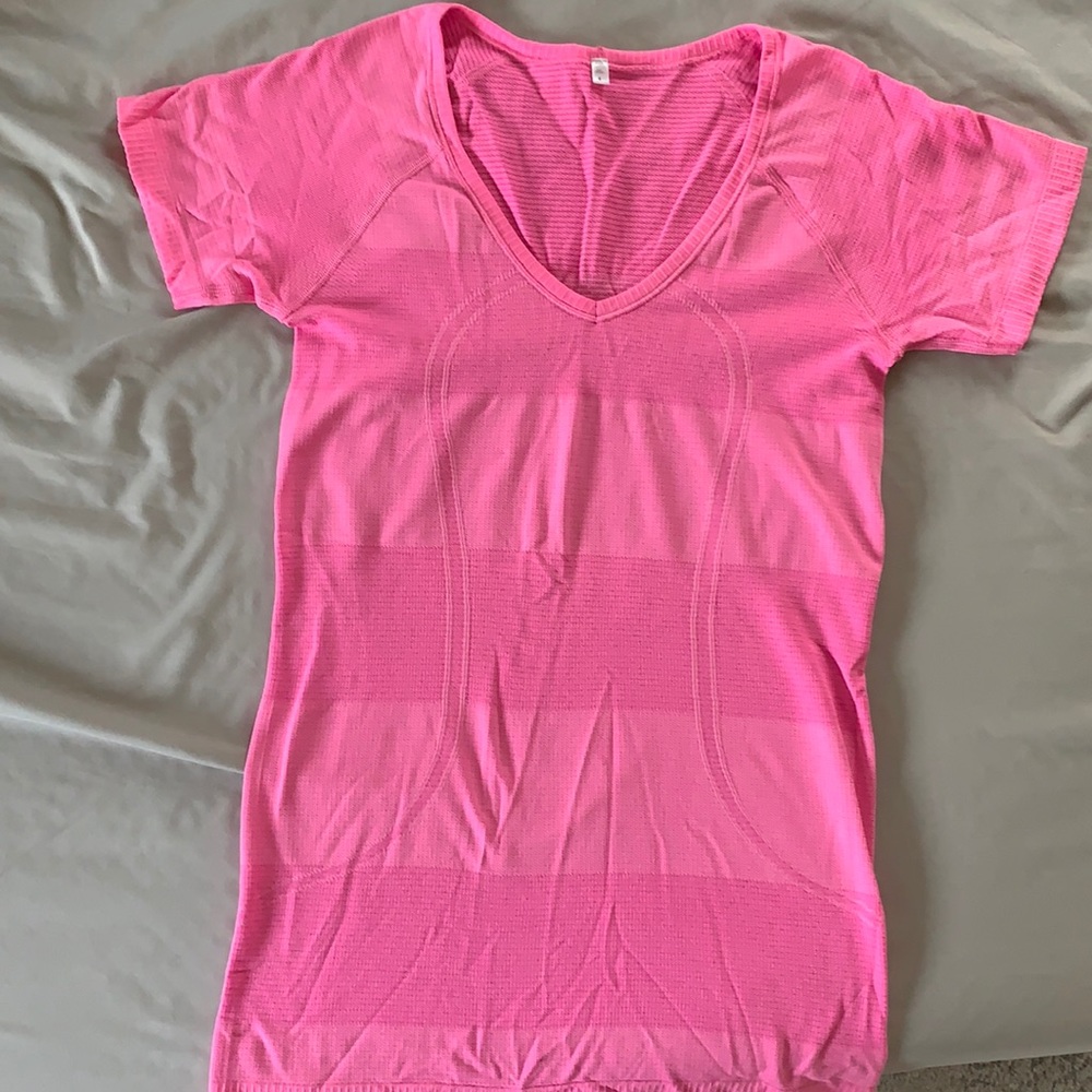 Lululemon Swiftly T-shirt Pink
